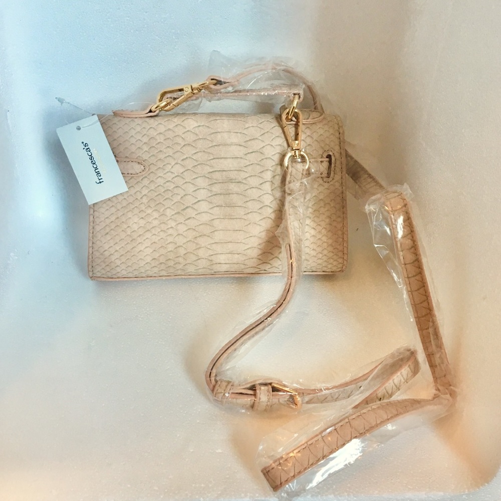 NWT Francesca’s Blush Snake Crossbody Lock Bag - Picture 5 of 8